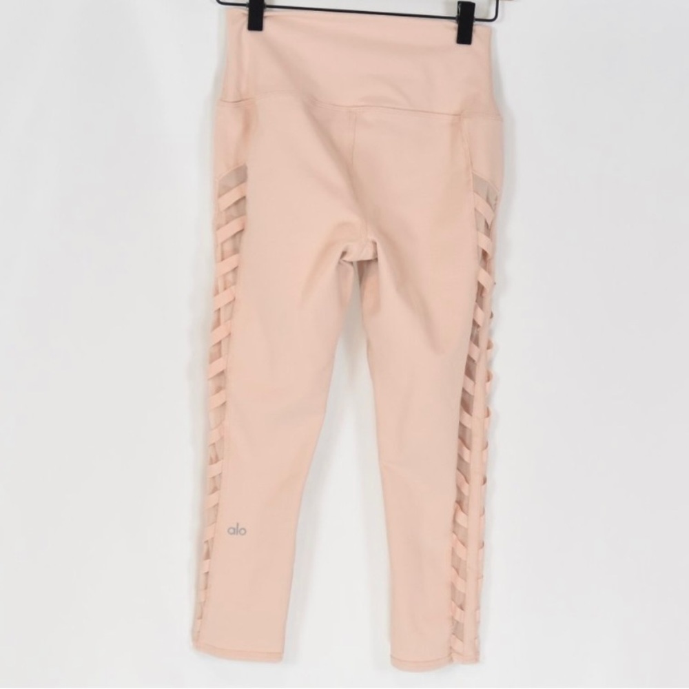 Alo Baby Pink Chevron Mesh Side Panel Capri Leggings XS